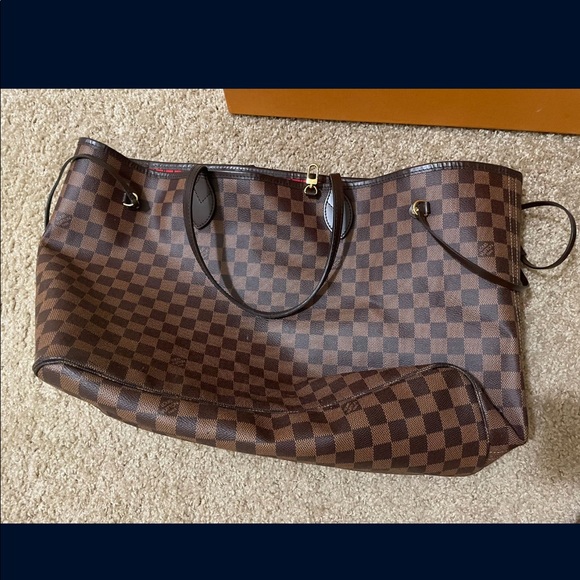 Louis Vuitton Handbags - Louis Vuitton GM purse